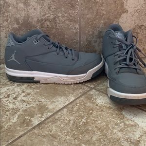 Boys gray Jordan’s